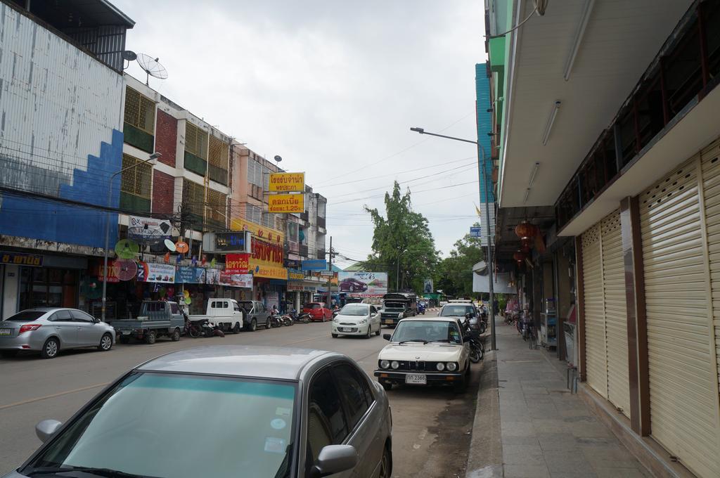 Tanyahouse Hotel Chiang Rai Exterior foto